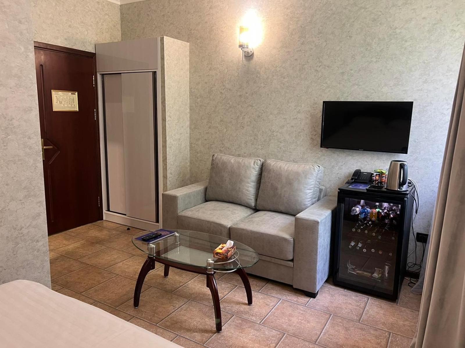 Park Avenue Hotel Erivan Dış mekan fotoğraf