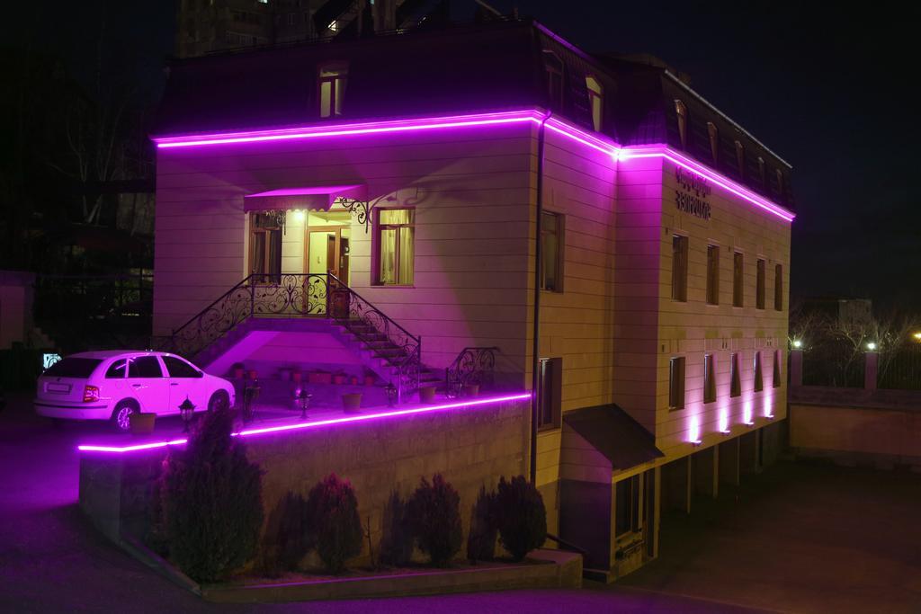 Park Avenue Hotel Erivan Dış mekan fotoğraf
